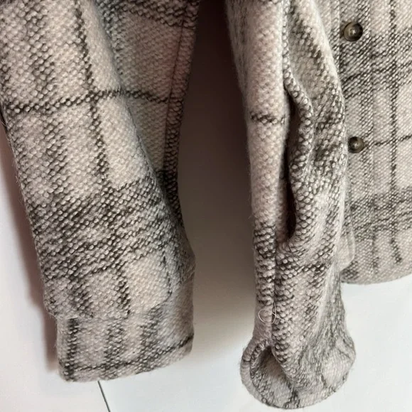 Banana Republic Petite Plaid Shacket in Oatmeal - Picture 6 of 12